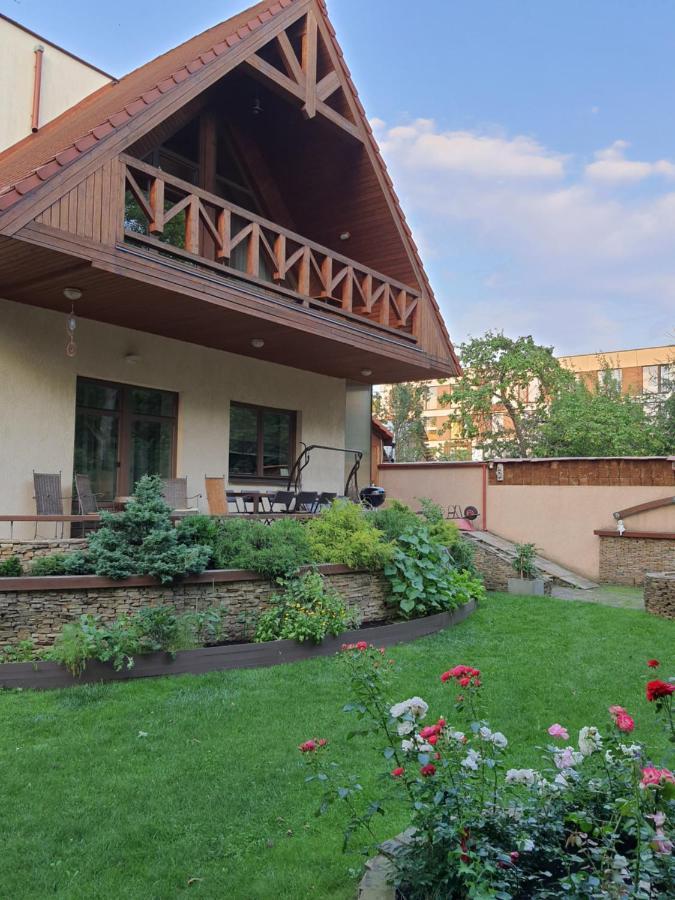 Apartamentai Hunter House دروسكينينكاي المظهر الخارجي الصورة