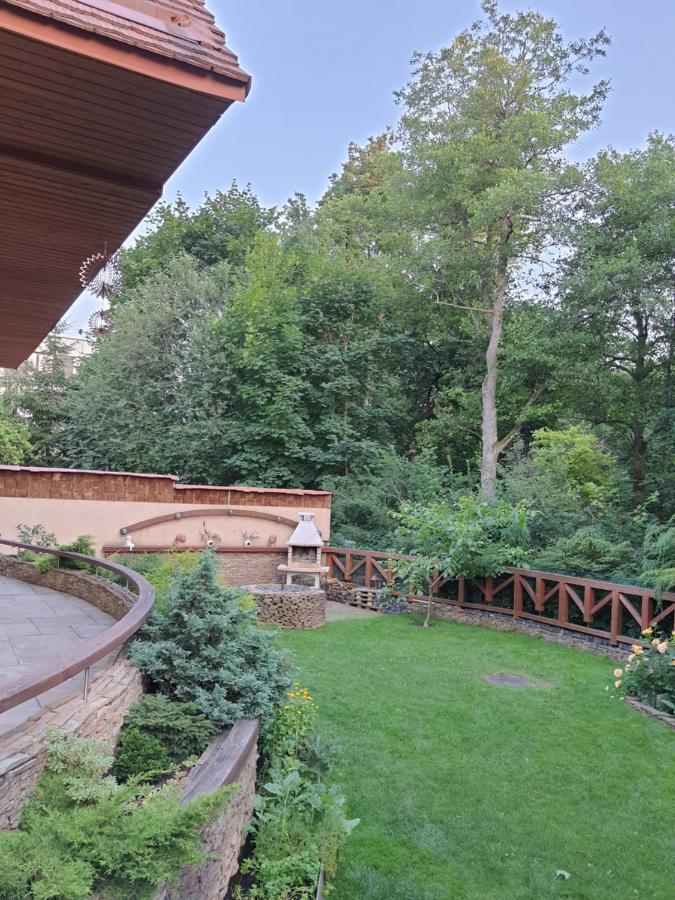 Apartamentai Hunter House دروسكينينكاي المظهر الخارجي الصورة